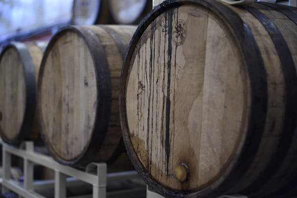 Les spiritueux uniques de la distillerie artisanale saint loup